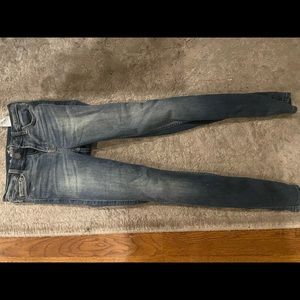 Hollister jeans size 00